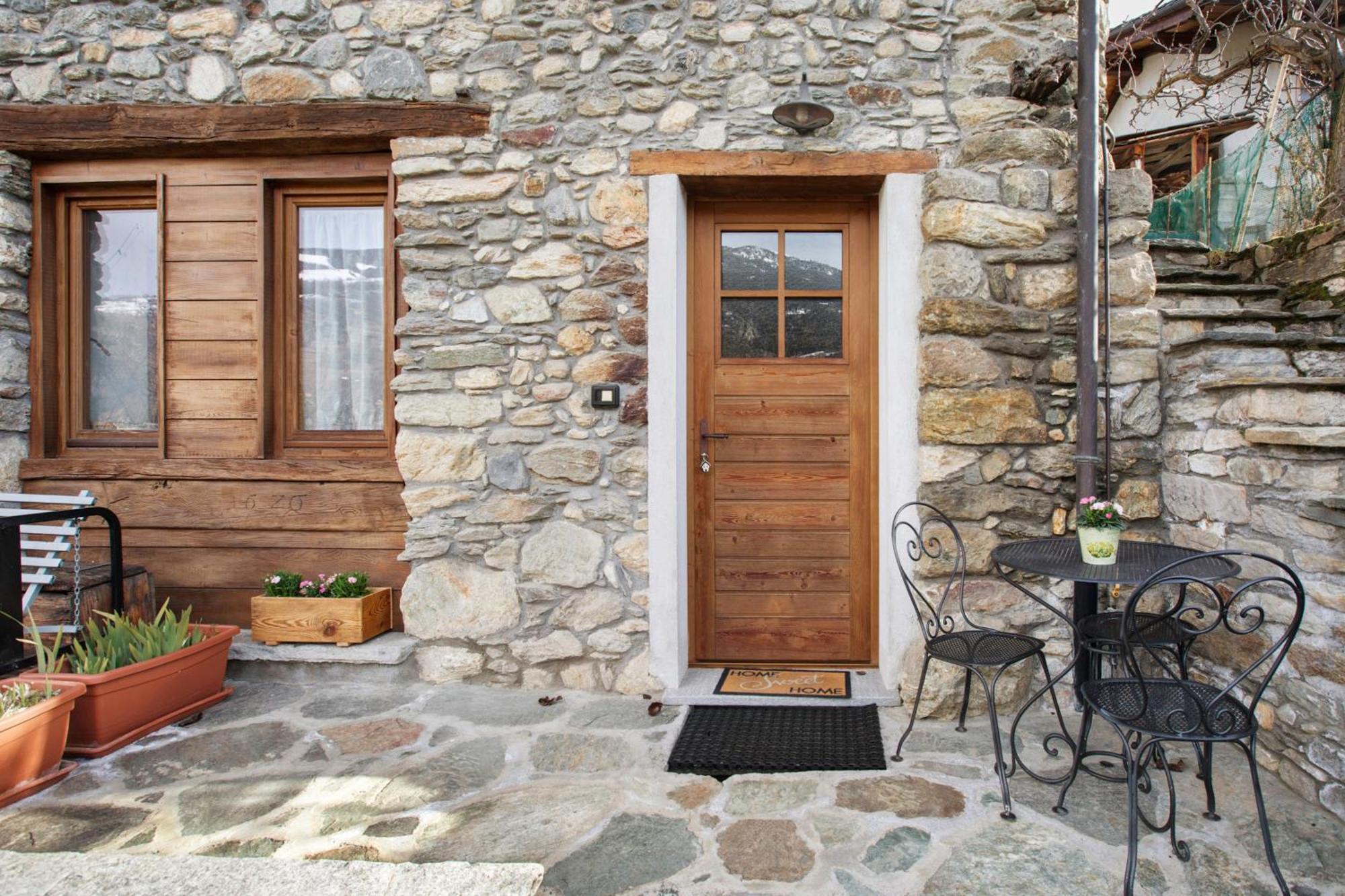Mini House Valle D'Aosta Roisan Buitenkant foto